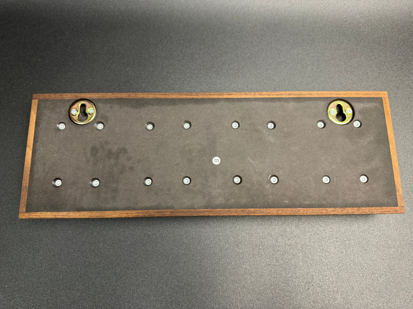 Messer oder Schlüsselleiste zur Wandbefestigung Nr. 123