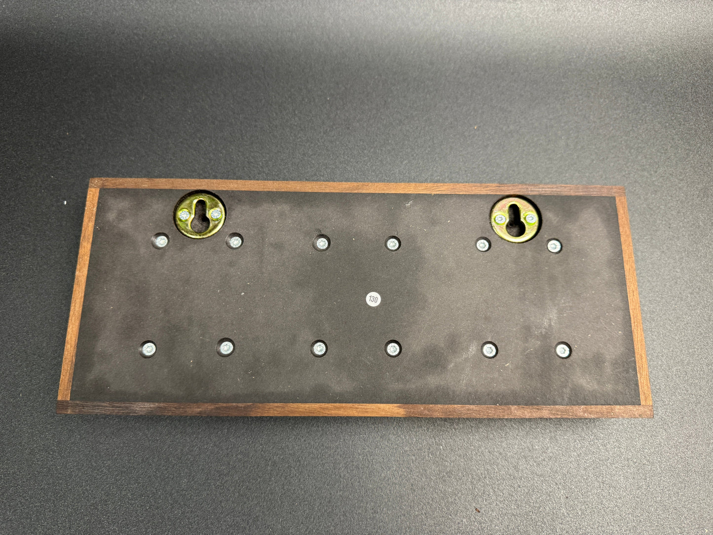 Messer oder Schlüsselleiste zur Wandbefestigung Nr. 130