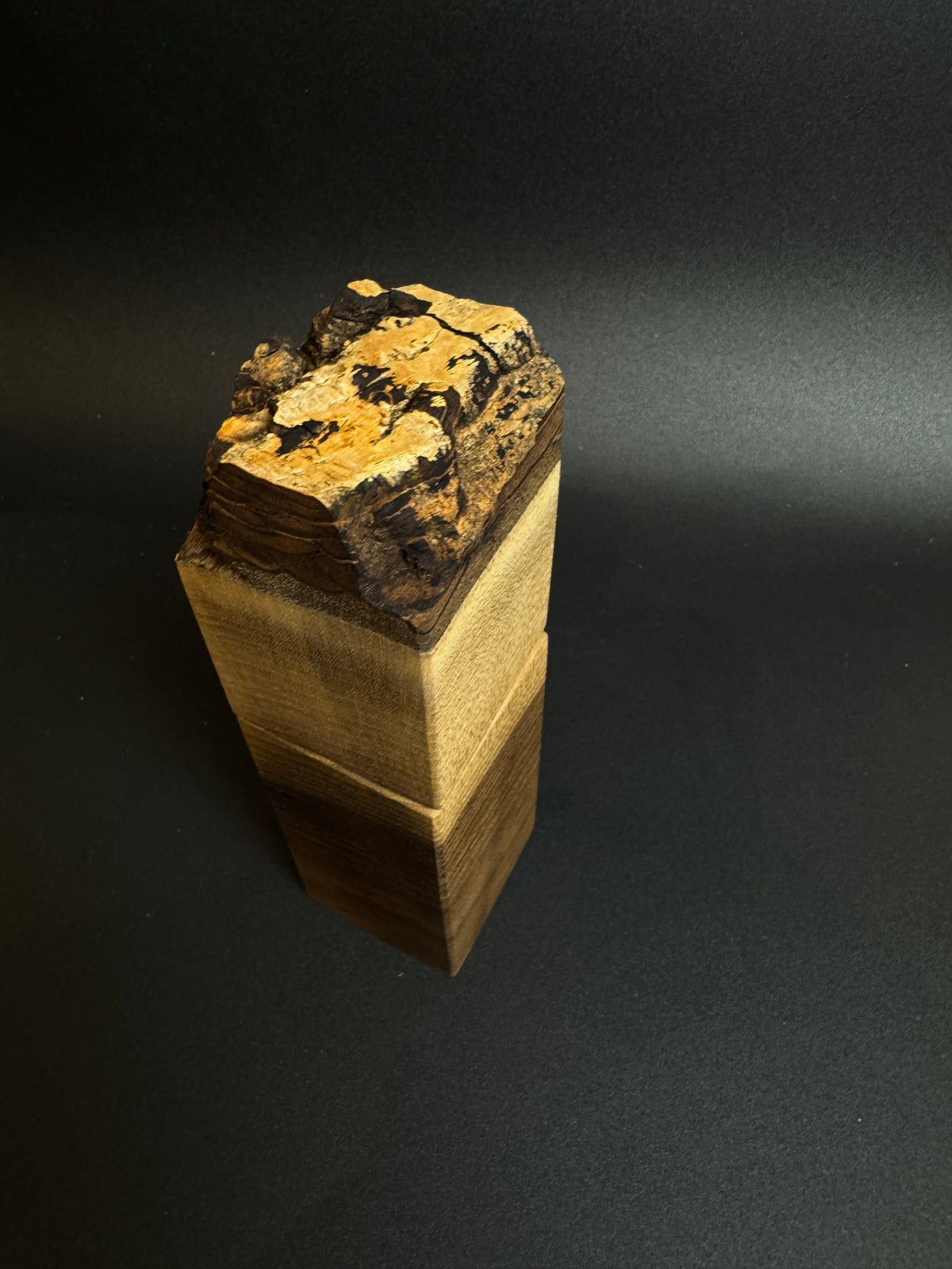 Gewürzmühle aus Nussbaum