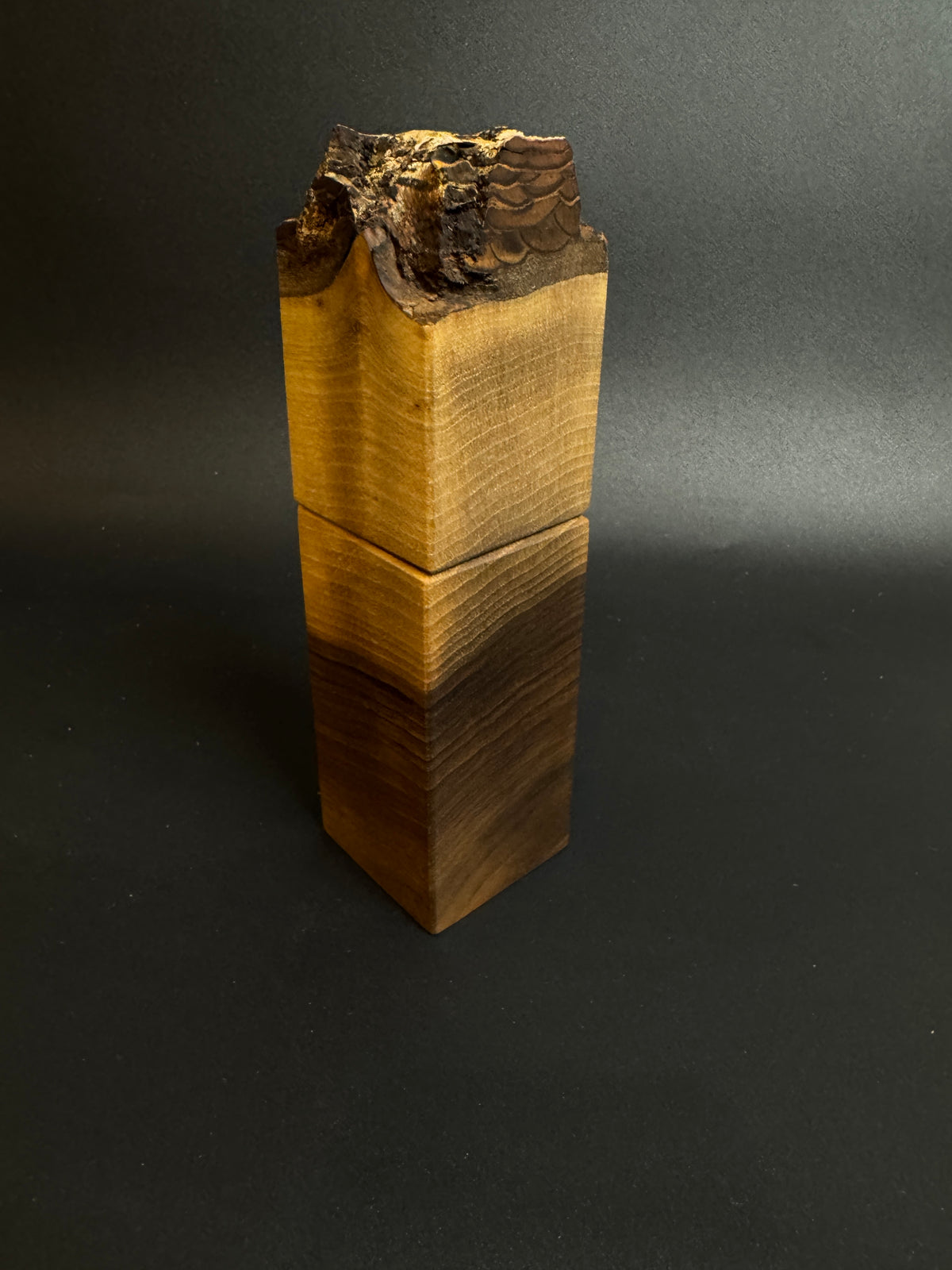 Gewürzmühle aus Nussbaum