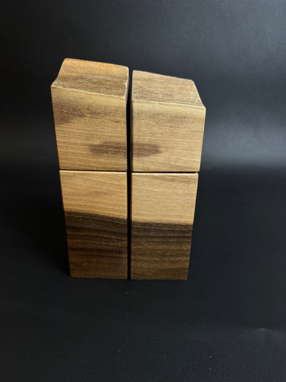 Gewürzmühlenpaar aus Nussbaum