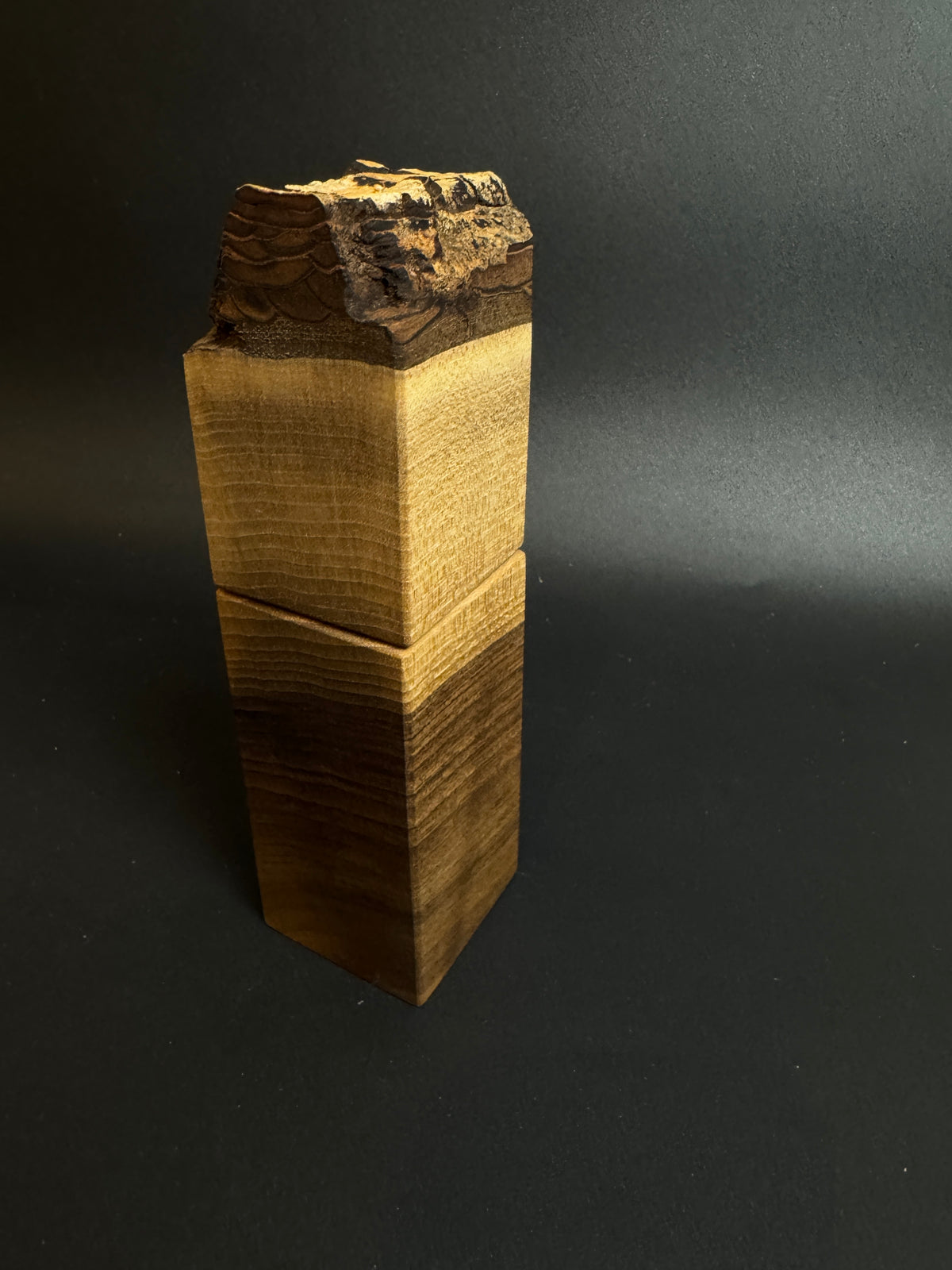 Gewürzmühle aus Nussbaum