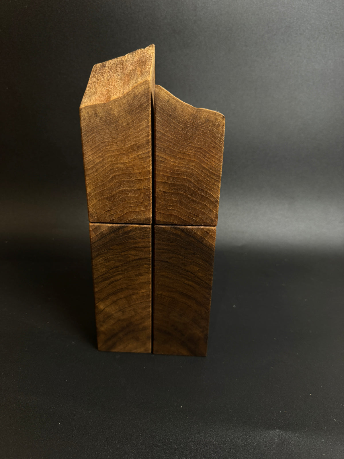 Gewürzmühlenpaar aus Nussbaum