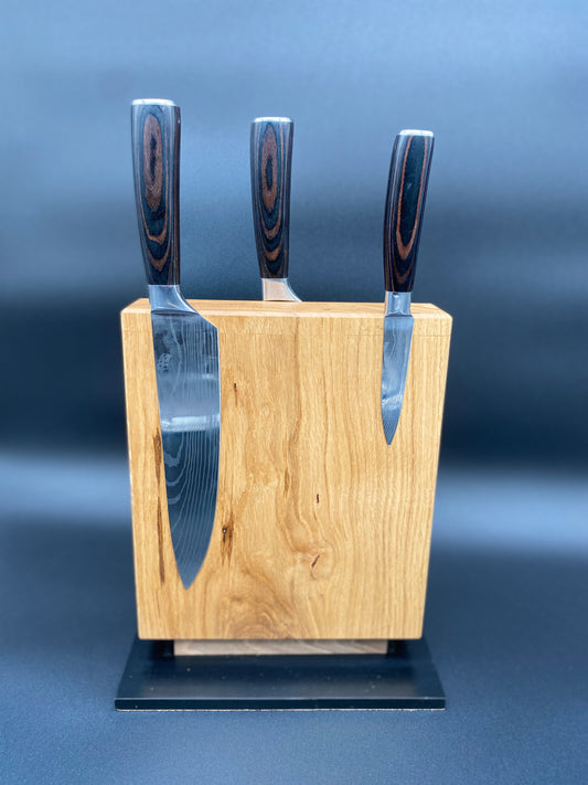 Magnetischer Messerblock für ca.  8 - 10  Messer aus schönem Eichenholz