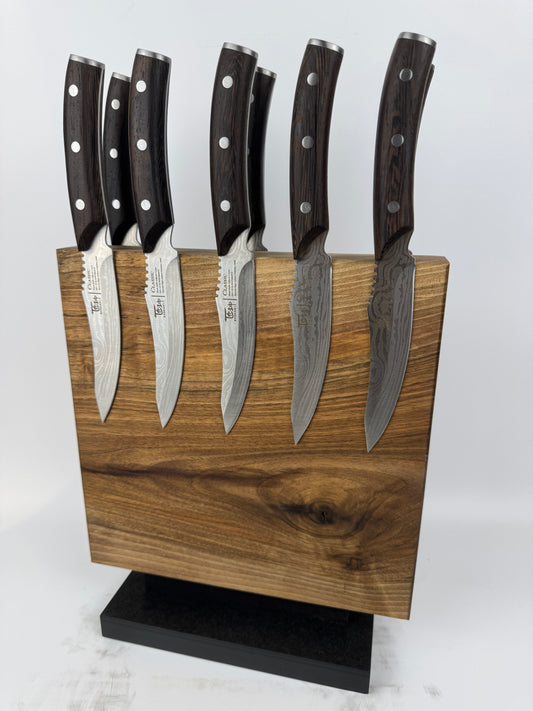 Magnetischer Messerblock aus Nussbaum mit Schiefersockel