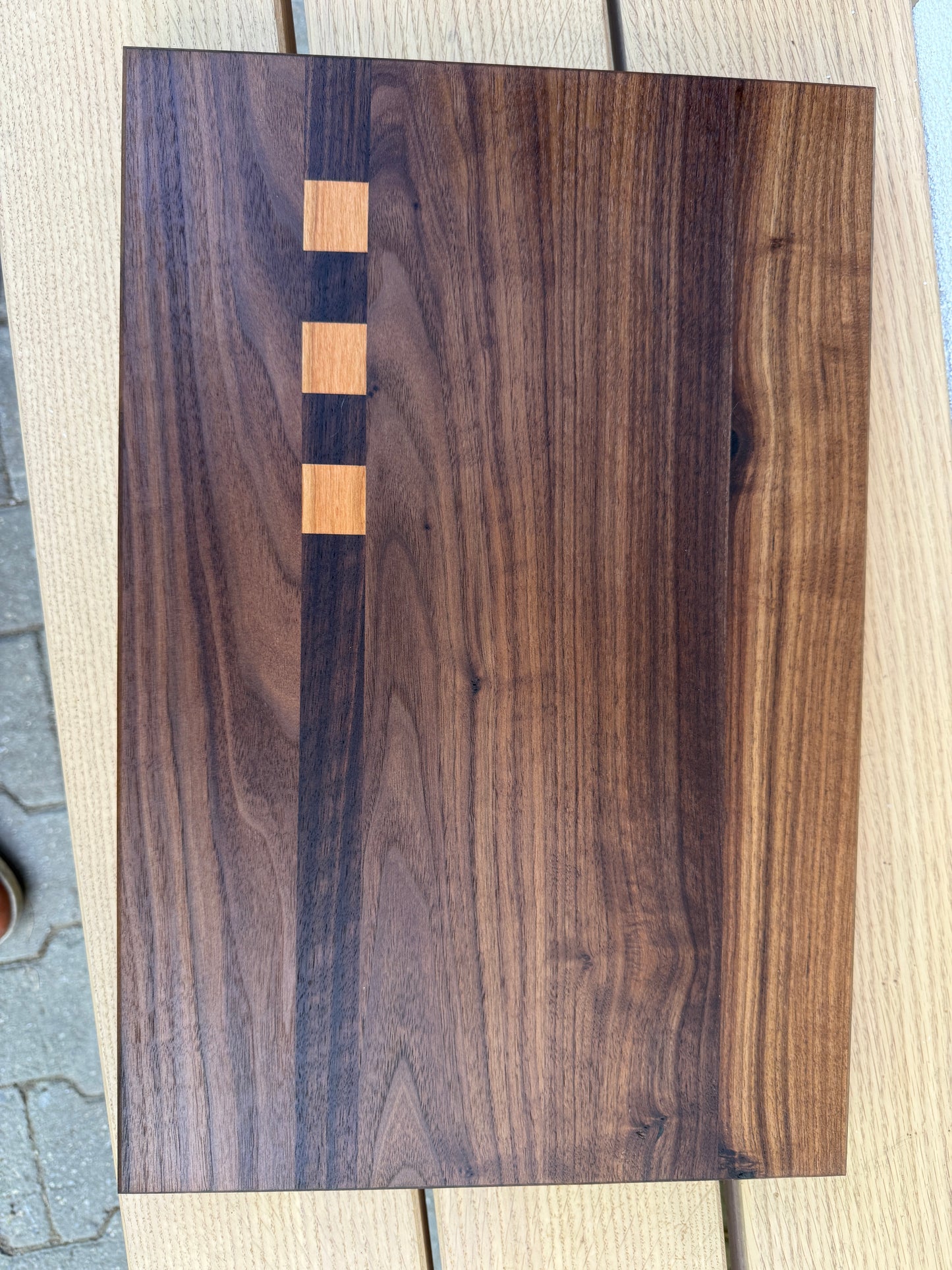 Holzschneidebrett Nr. 109    Schwarznuss mit Kirschbaum