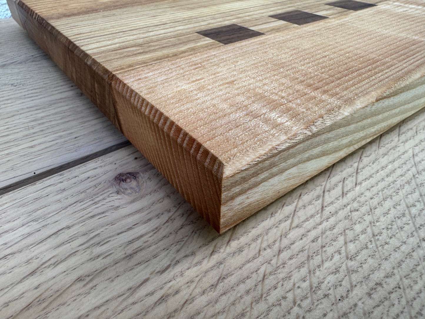Holzschneidebrett Nr. 116  Esche mit Schwarznuss